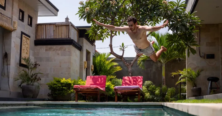 découvrez les pierres de bali idéales pour l'aménagement paysager de votre piscine, alliant esthétique naturelle et durabilité.