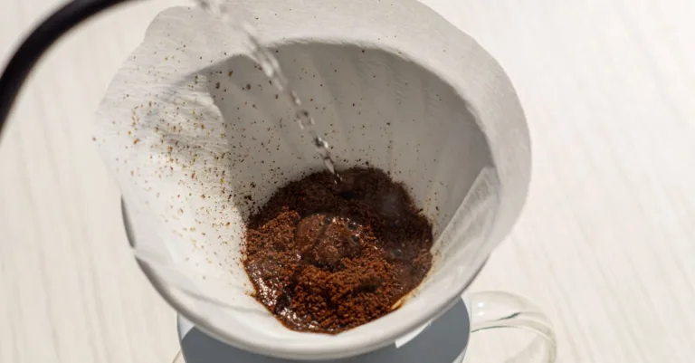 découvrez le filtre berkey, une solution de purification d'eau efficace pour une eau potable pure et saine, idéale pour la maison et les activités en plein air.