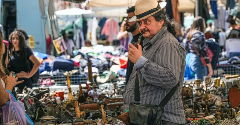 découvrez les marchés aux puces : trésors vintage, objets uniques et bonnes affaires à ne pas manquer près de chez vous.