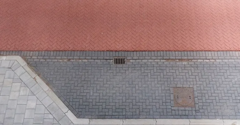 découvrez tout ce qu'il faut savoir sur le siphon principal (main drain) : son rôle, son installation et son entretien pour assurer un bon drainage.
