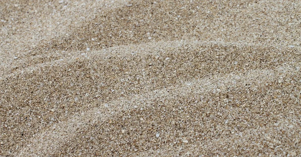 remplacement du sable pour filtre de piscine : guide complet pour entretenir et optimiser la filtration de votre piscine.