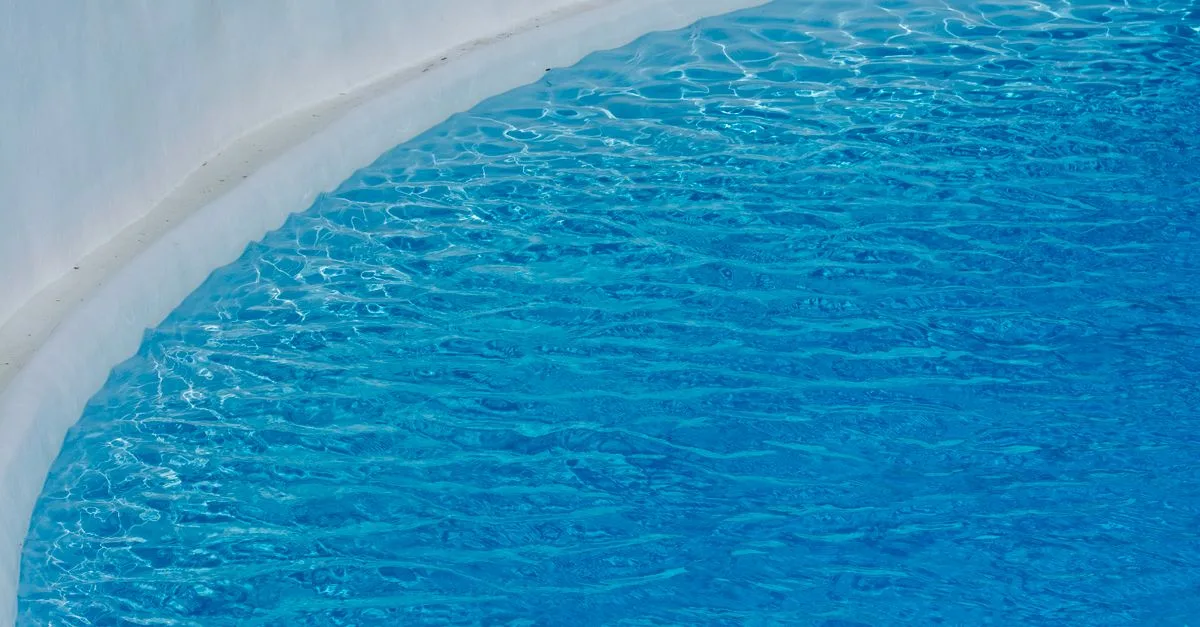 découvrez tout sur le ph de votre piscine : comment le mesurer, l'ajuster et maintenir un équilibre optimal pour une eau claire et saine.