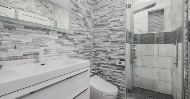 transformez votre salle de bain avec notre service expert de rénovation. modernisez, optimisez l'espace et ajoutez une touche de confort et d'élégance à votre intérieur.