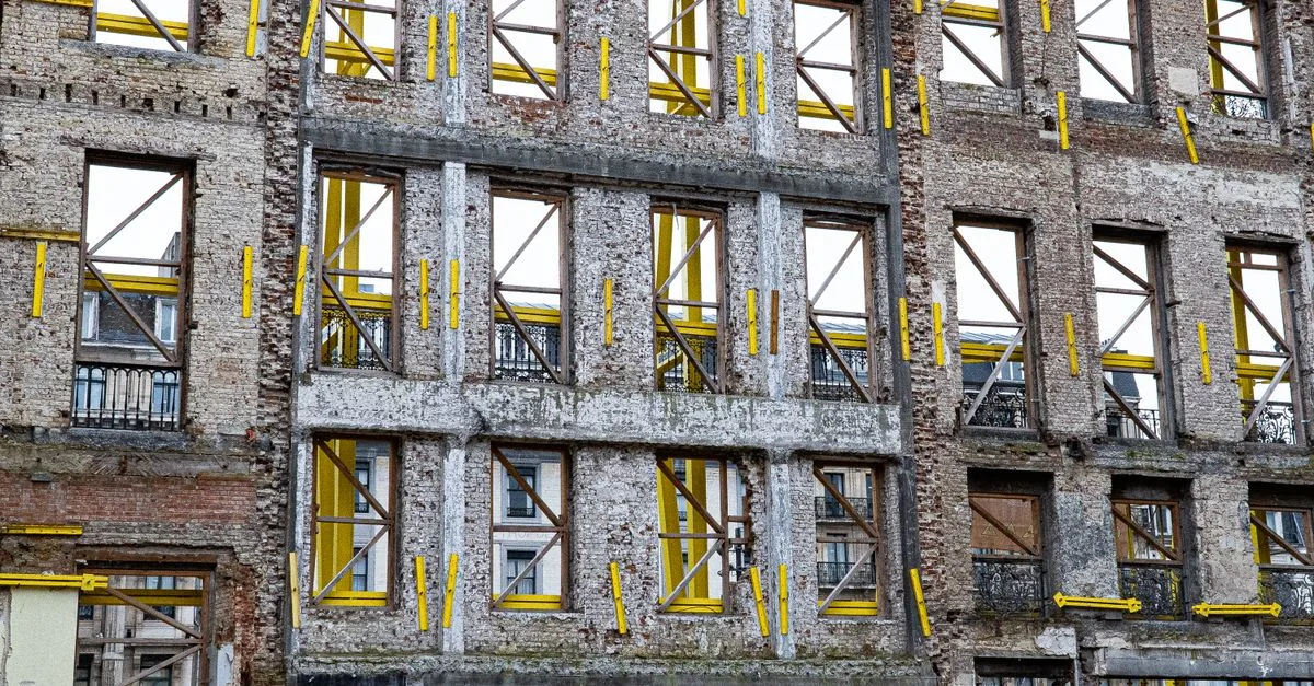 expert en rénovation de façade : redonnez vie et éclat à votre bâtiment avec nos solutions durables et esthétiques.